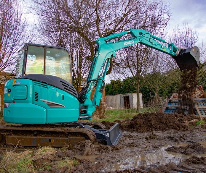 MOLSON EXTENDS KOBELCO MINI EXCAVATOR RANGE TO SCOTTISH CUSTOMERS